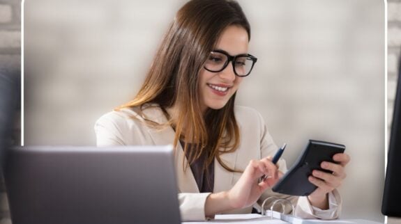 Fakturera utan företag & bokföring – Så enkelt kommer du igång med Sasio